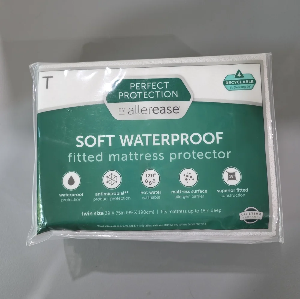 Soft Waterproof Antimicrobial Fitted Mattress Protector - White - Twin